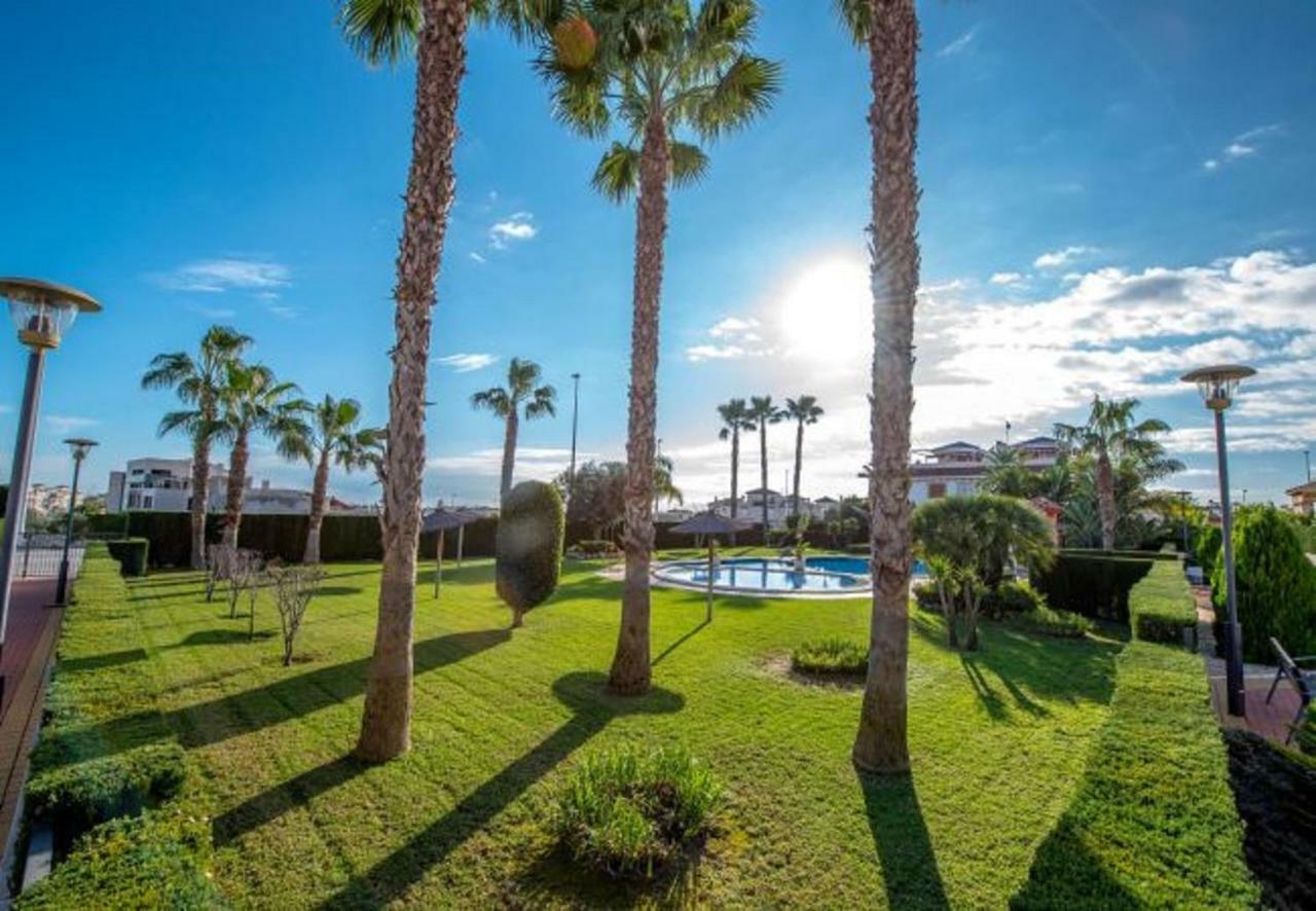 Apartamento "Carmen" Zeniamar โอริอุเอลา ภายนอก รูปภาพ